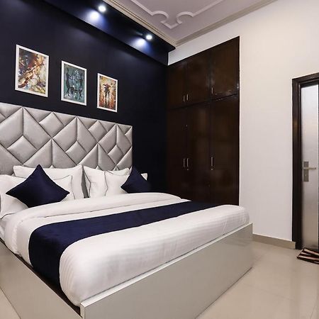 Hotel Vizima Palace - Near Wave City Center Metro Station Ноида Екстериор снимка