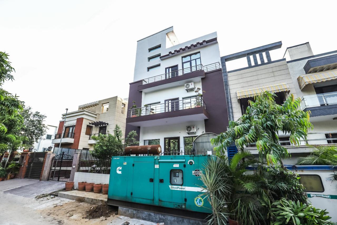 Hotel Vizima Palace - Near Wave City Center Metro Station Ноида Екстериор снимка