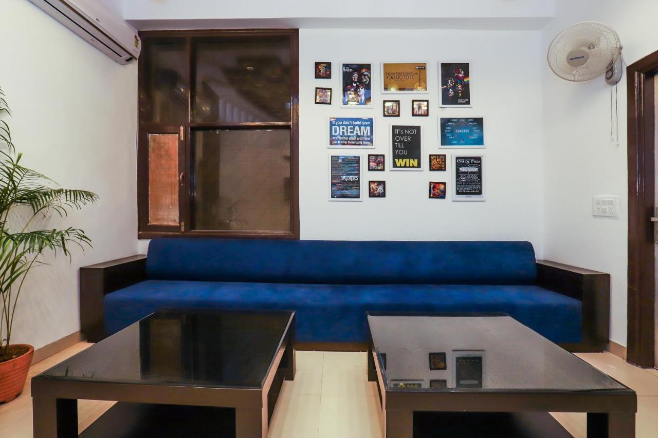 Hotel Vizima Palace - Near Wave City Center Metro Station Ноида Екстериор снимка